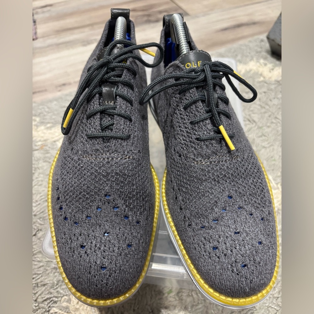 men’s Cole Haan Lace up shoes